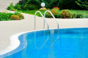 Read more about the article Fibreglass Vs Concrete Pools