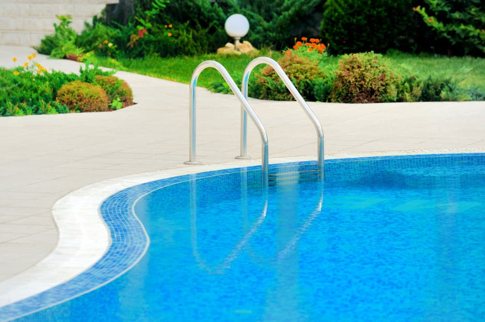 You are currently viewing Fibreglass Vs Concrete Pools